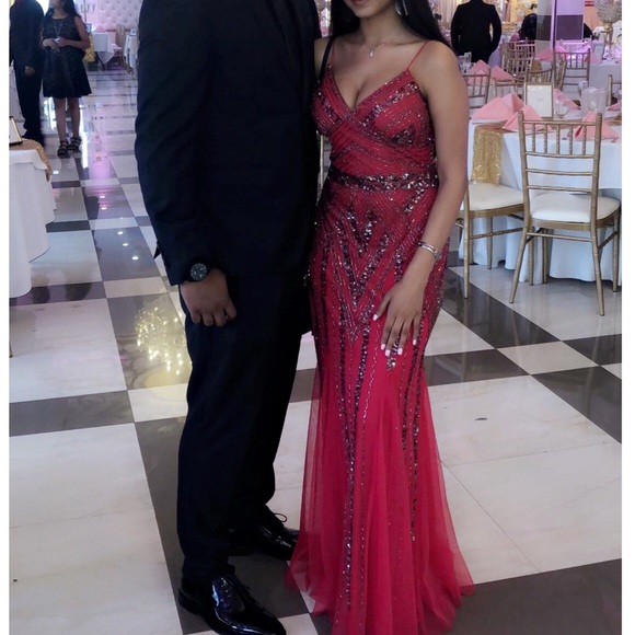 Red marina beaded gown/dress/prom - Picture 3 of 4